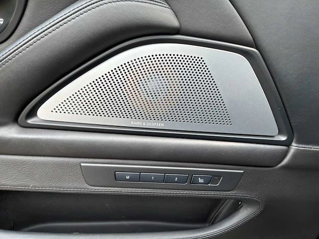 2013 bmw m5 sedan personenauto - afbeelding 18 van  32