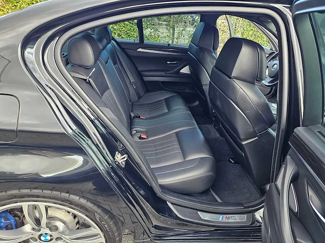 2013 bmw m5 sedan personenauto - afbeelding 24 van  32