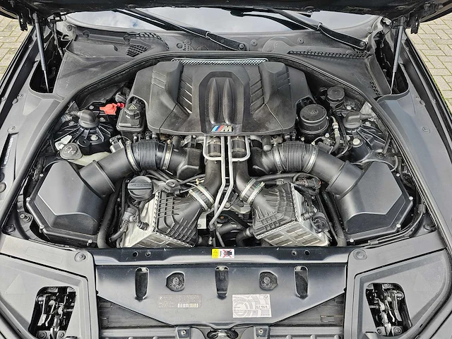 2013 bmw m5 sedan personenauto - afbeelding 26 van  32