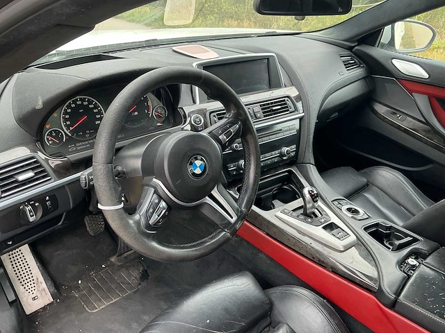 2013 bmw m6 personenauto - afbeelding 13 van  24