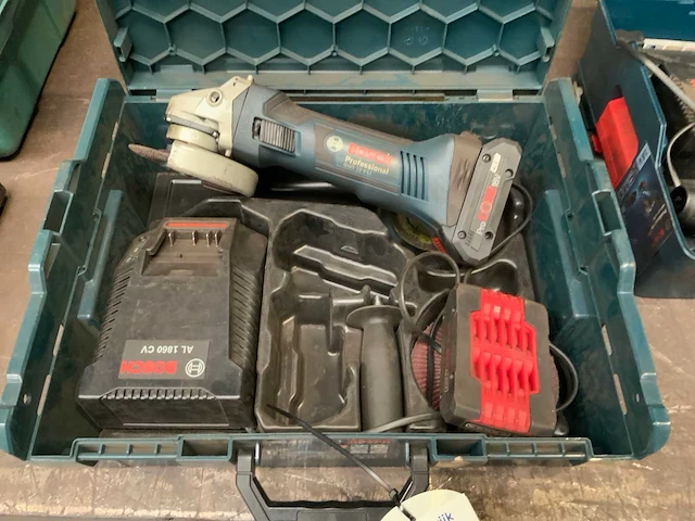 2013 bosch professional gws 18 v-li accu haakse slijptol - afbeelding 2 van  3