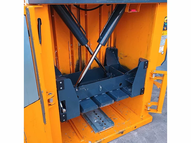 2013 bramidan x25ad afvalpers / kartonpers verticale balenpers - afbeelding 2 van  13
