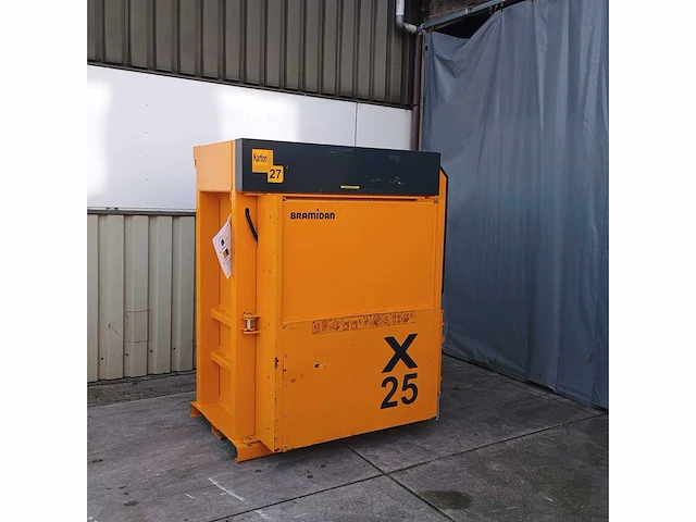 2013 bramidan x25ad afvalpers / kartonpers verticale balenpers - afbeelding 1 van  13