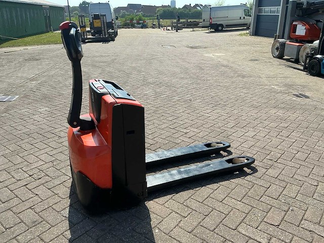 2013 bt lwe 140 elektrische palletwagen - afbeelding 4 van  8