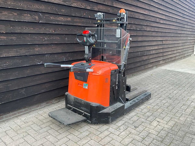 2013 bt staxio spe 120 xrd stapelaar - afbeelding 4 van  6