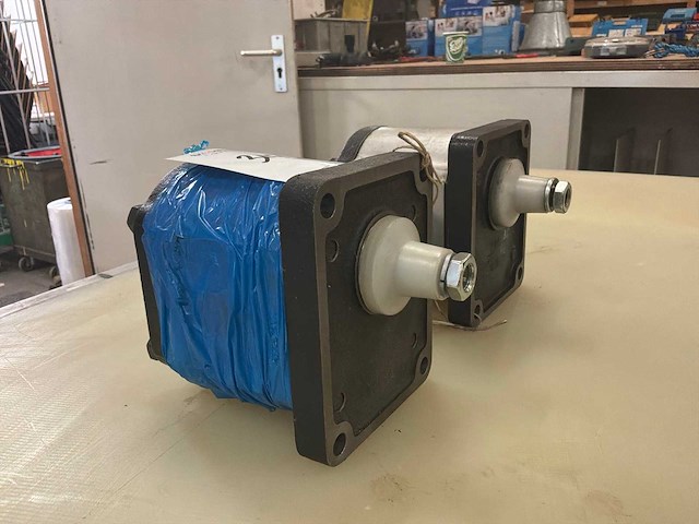 2013 casappa polar hydraulische tandwielpomp (2x) - afbeelding 3 van  7