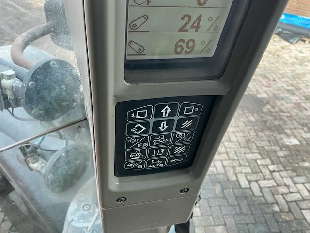 2013 case ih cvx 230 vierwielaangedreven landbouwtractror - afbeelding 31 van  44