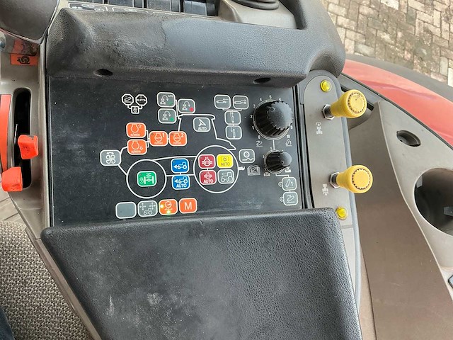 2013 case ih cvx 230 vierwielaangedreven landbouwtractror - afbeelding 35 van  44