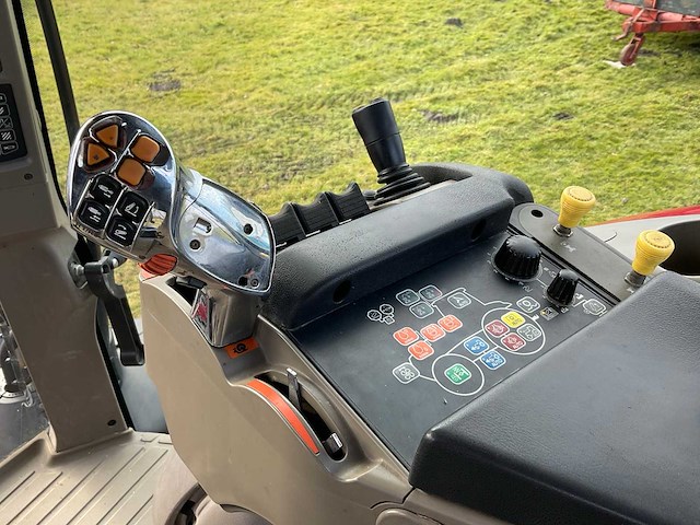 2013 case ih puma 145 cvx vierwielaangedreven landbouwtractor - afbeelding 16 van  27