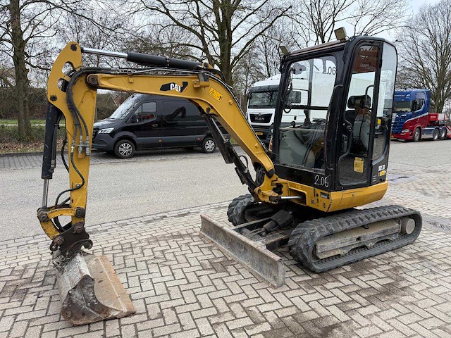 2013 caterpillar 302.7dcr mini rupsgraafmachine - afbeelding 1 van  18