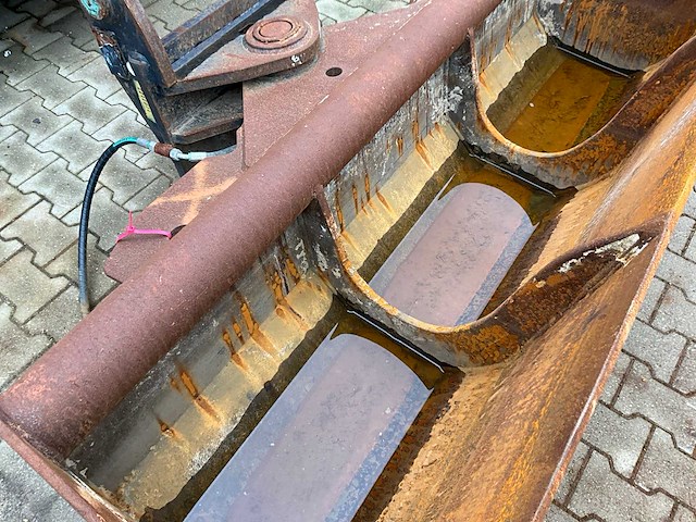 2013 caterpillar kantelbak - afbeelding 8 van  11