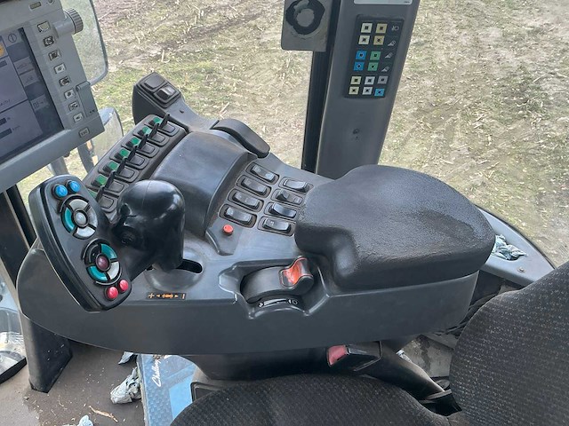 2013 challenger terragator 845 zelfrijdende mestverspreider - afbeelding 32 van  63