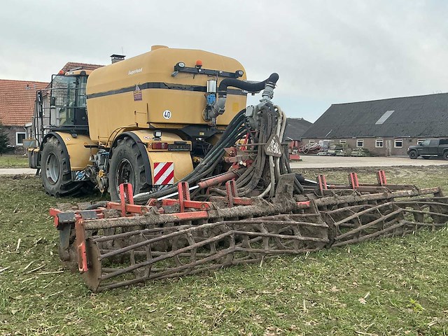 2013 challenger terragator 845 zelfrijdende mestverspreider - afbeelding 48 van  63