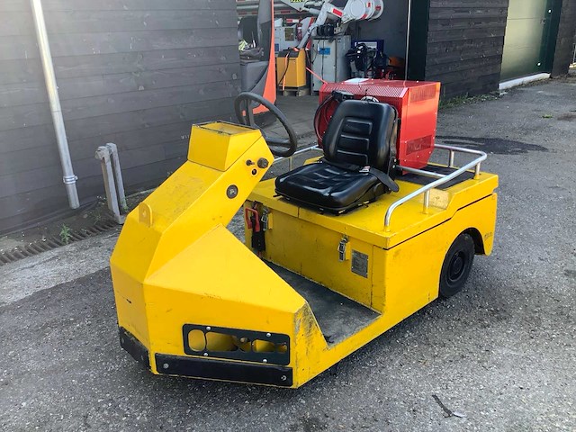 2013 charlatte 18645 industriële trekker - afbeelding 1 van  7