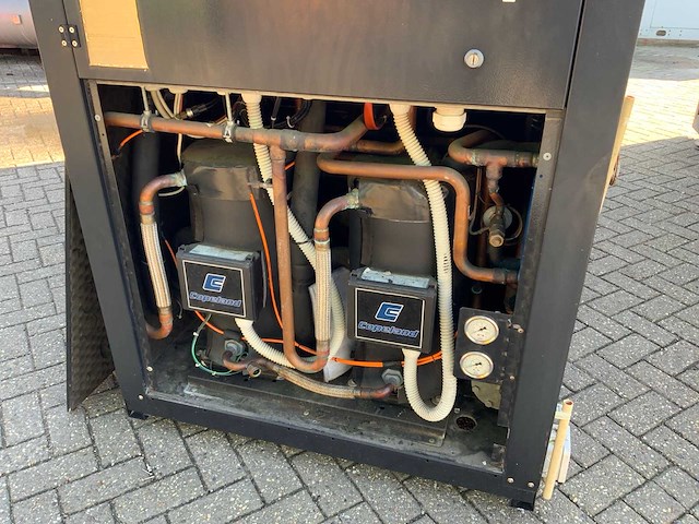 2013 daikin ewwq 090g warmtepomp - afbeelding 3 van  8