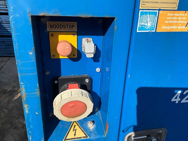 2013 de wit silent 40kva stroomaggregaat - afbeelding 11 van  16