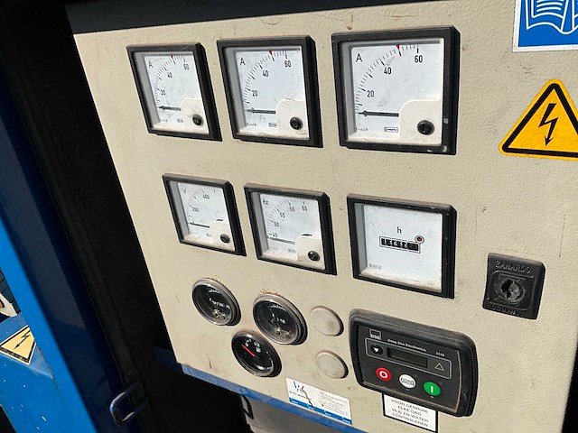 2013 de wit silent 40kva stroomaggregaat - afbeelding 13 van  16