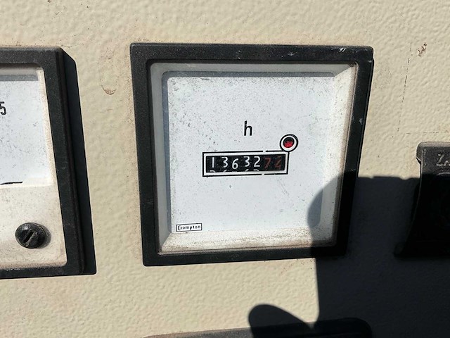 2013 de wit silent 40kva stroomaggregaat - afbeelding 14 van  16