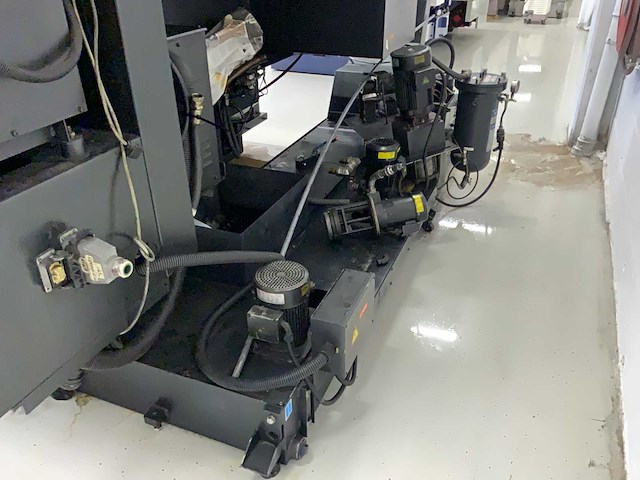 2013 doosan vc 630/5ax verticale cnc 5-assige bewerkingscentra - afbeelding 4 van  17