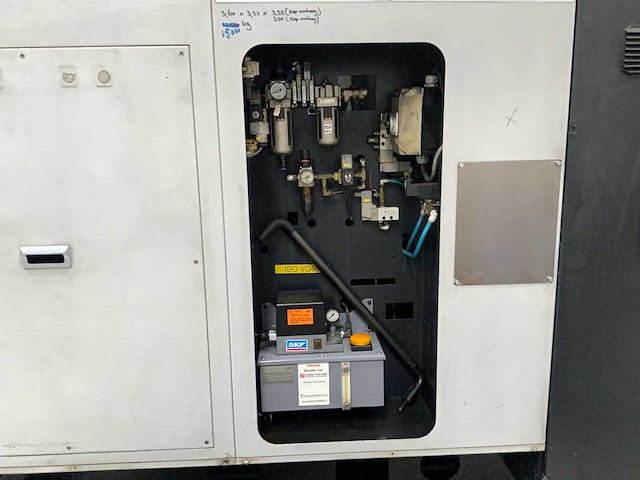 2013 doosan vc 630/5ax verticale cnc 5-assige bewerkingscentra - afbeelding 5 van  17