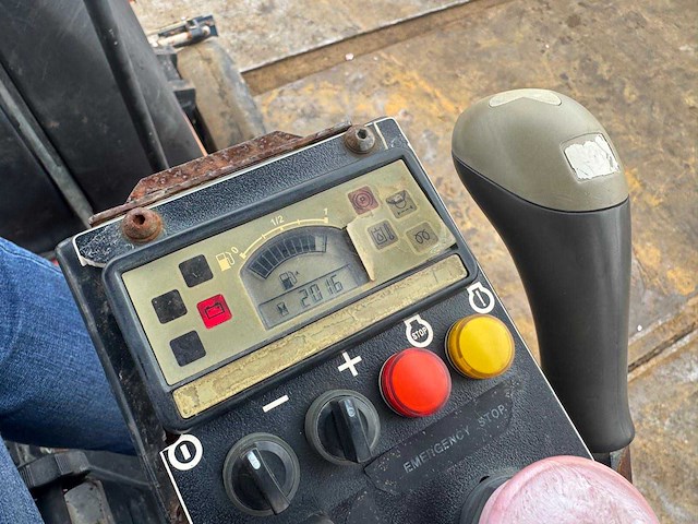 2013 dynapac cs142 asfalt walssmachine voor de wegenbouw - afbeelding 7 van  9