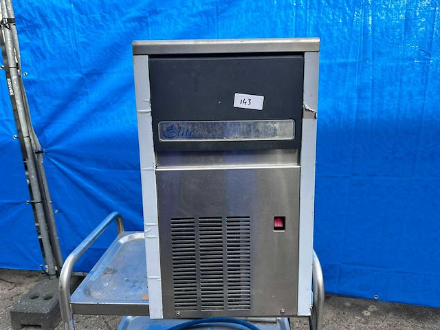 2013 elite pbe 21 ijsblokjesmachine - afbeelding 2 van  5