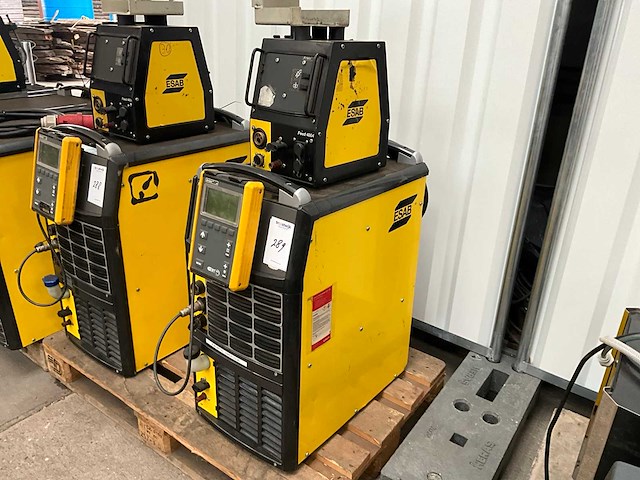 2013 esab mig 4000iw mig lasapparaat - afbeelding 1 van  9