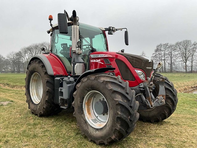 2013 fendt 724 vario vierwielaangedreven landbouwtractor - afbeelding 23 van  40