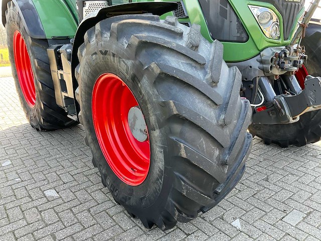 2013 fendt 724 vario vierwielaangedreven landbouwtractor - afbeelding 9 van  24