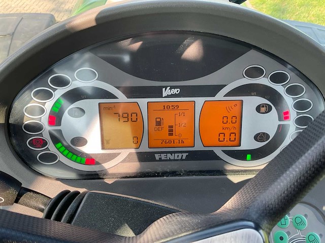 2013 fendt 724 vario vierwielaangedreven landbouwtractor - afbeelding 18 van  24