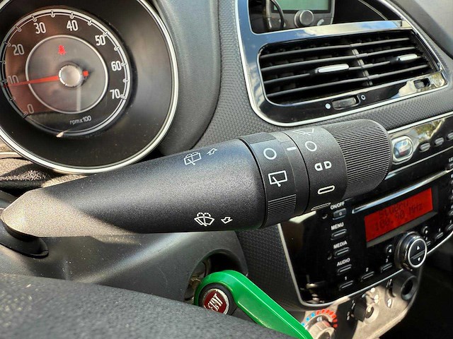 2013 fiat punto evo personenauto - afbeelding 2 van  14