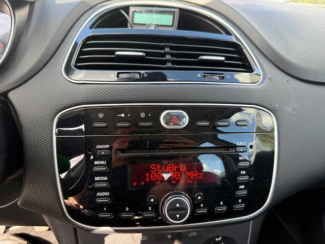 2013 fiat punto evo personenauto - afbeelding 4 van  14