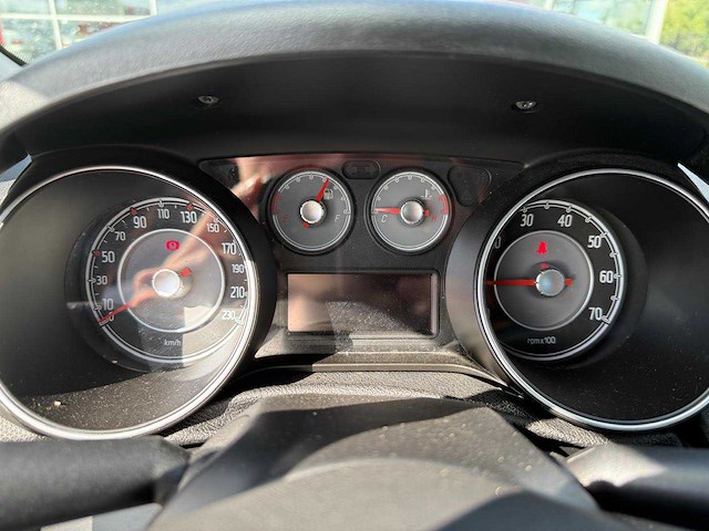 2013 fiat punto evo personenauto - afbeelding 13 van  14