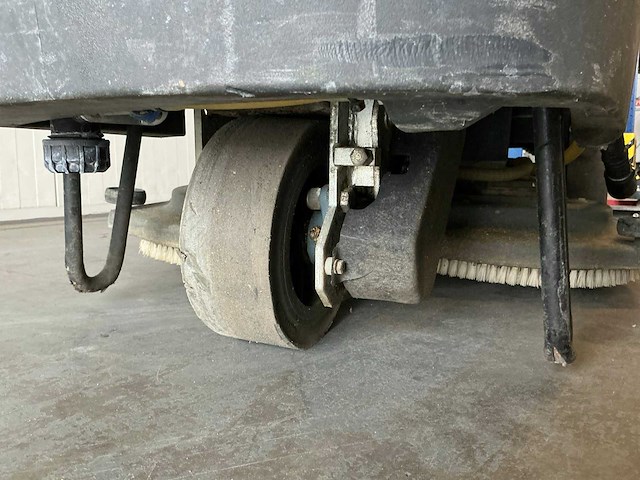 2013 fimap mr zelfrijdende schrob/zuigmachine - afbeelding 6 van  18