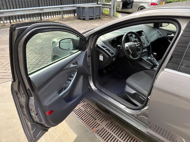 2013 ford focus 1.0 ecob. titanium personenauto - afbeelding 18 van  21