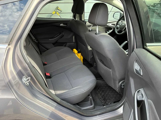 2013 ford focus 1.0 ecob. titanium personenauto - afbeelding 5 van  17