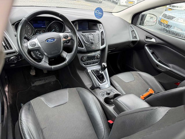2013 ford focus wagon personenauto - afbeelding 13 van  15