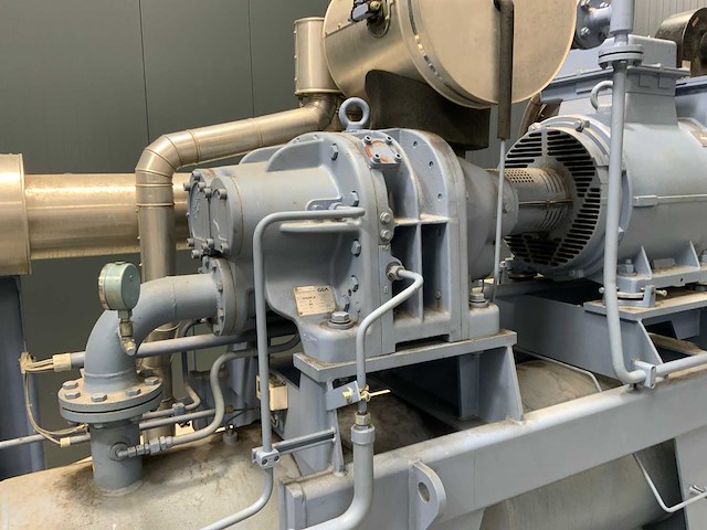 2013 gea grasso 1800r nh3 glycol chiller - afbeelding 15 van  17