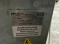 2013 giuliano s820 banden balanceerapparaat - afbeelding 5 van  5