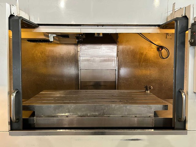 2013 haas vf-6/40 cnc universeel machinecentrum - afbeelding 13 van  16