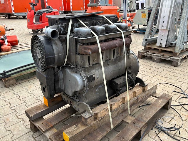 2013 hatz 4m41 158b 6.0 dieselmotor - afbeelding 1 van  17