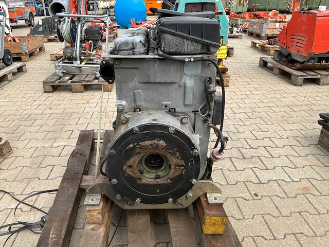 2013 hatz 4m41 158b 6.0 dieselmotor - afbeelding 12 van  17
