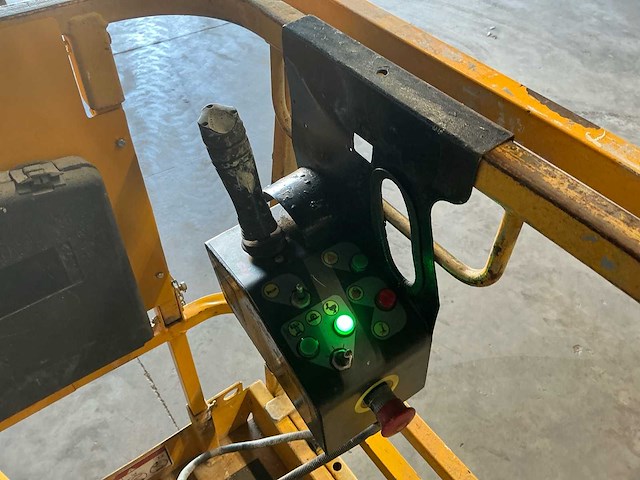 2013 haulotte compact 8 hoogwerker - afbeelding 21 van  23