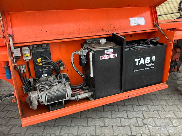 2013 holland lift b195el25 hoogwerker - afbeelding 17 van  31