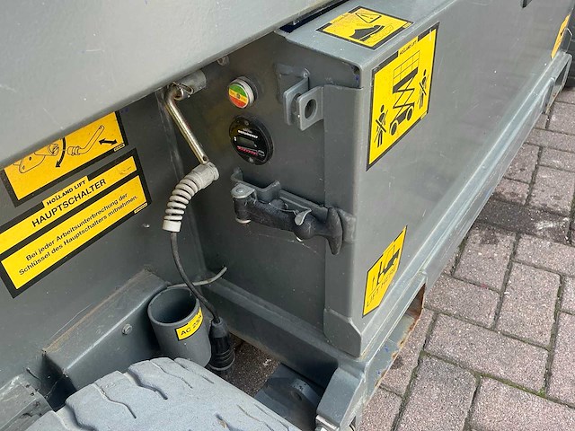 2013 holland lift ecostar hl-9710 hoogwerker - afbeelding 9 van  12