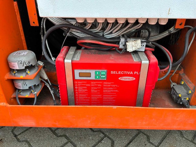 2013 holland lift n-165el12 hoogwerker - afbeelding 2 van  21