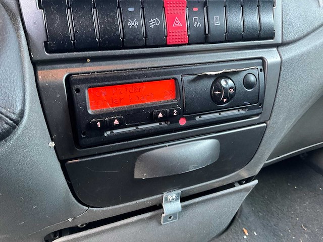 2013 iveco daily bedrijfswagen - afbeelding 8 van  31