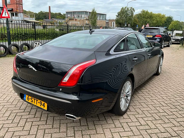 2013 jaguar xj 3.0 v6d portfolio personenauto - afbeelding 12 van  17
