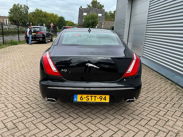2013 jaguar xj 3.0 v6d portfolio personenauto - afbeelding 13 van  17