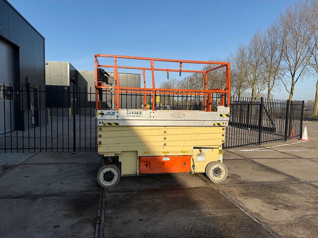 2013 jlg 3246 es schaarhoogwerker - afbeelding 10 van  13